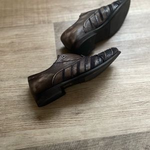 Oroscuro made in italy brown leather with blue sequined slip on shoe in size 6